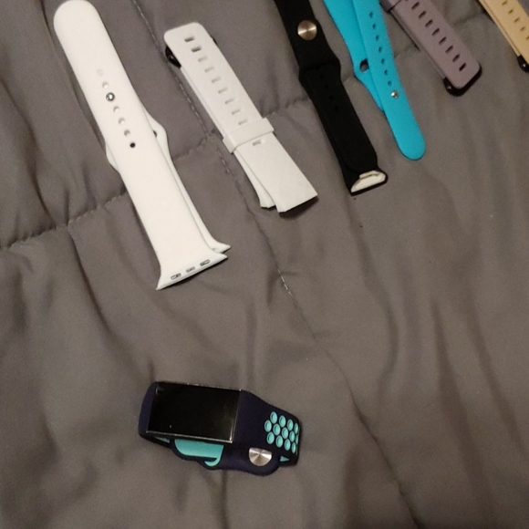 😱Interchangable bands charge 3 - Picture 3 of 5